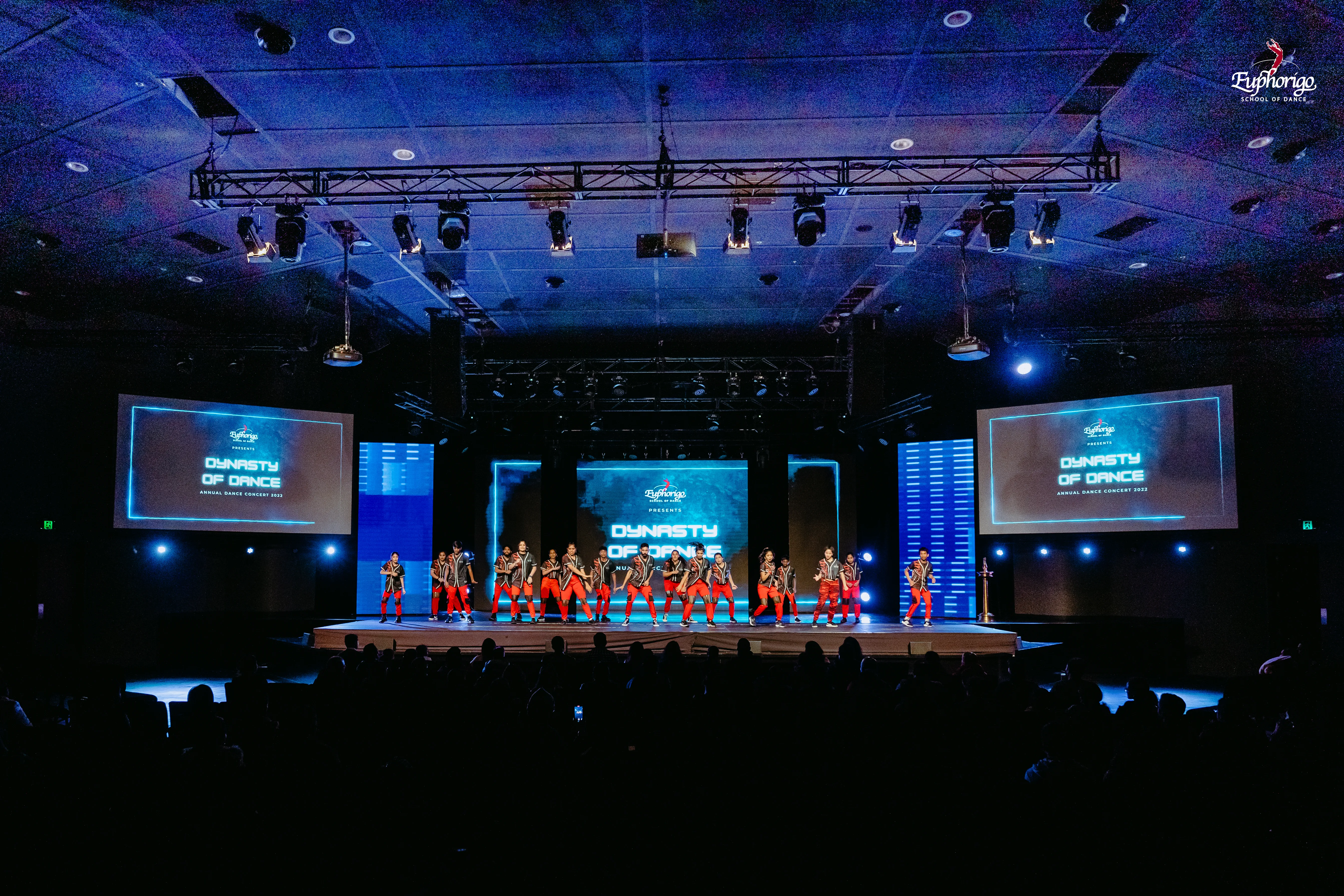 Teen dancer at ESD performance showcase